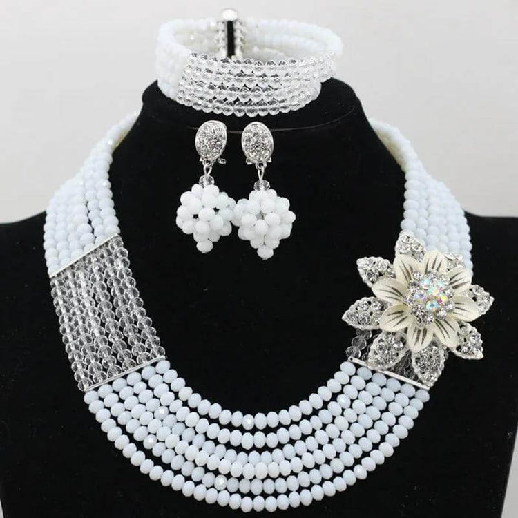 Beautiful collection of jewelcad and accessories for women in the USA